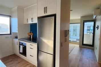 2/43 Tory Street, Petone