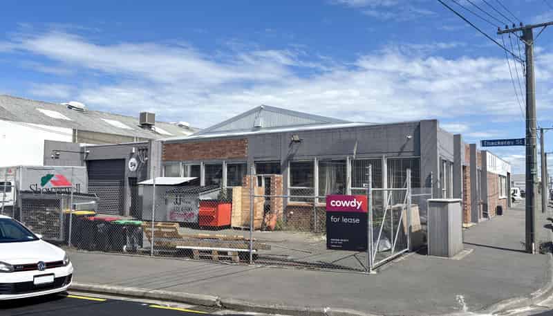 85 Thackeray Street, Waltham