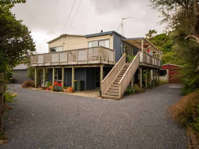 9 Moana Street, Kaka Point