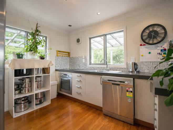 9 Moana Street, Kaka Point