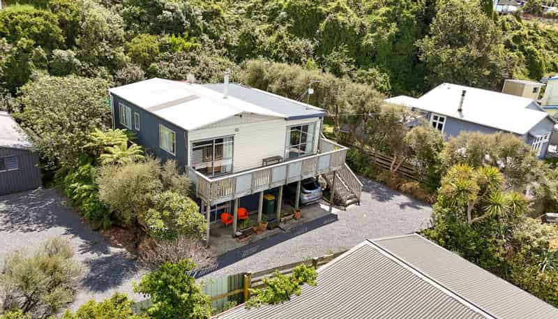 9 Moana Street, Kaka Point