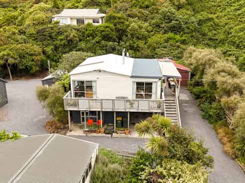 9 Moana Street, Kaka Point