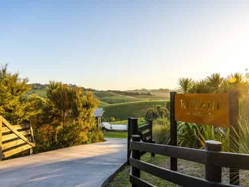 571 Pakiri Road, Leigh