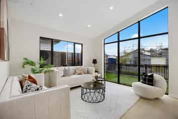 377 Te Taruna Drive, Milldale