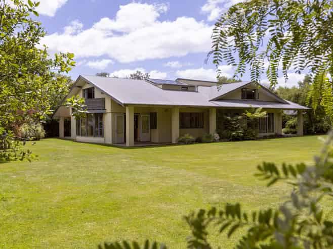 194 and 19 State Highway One, Waitahanui