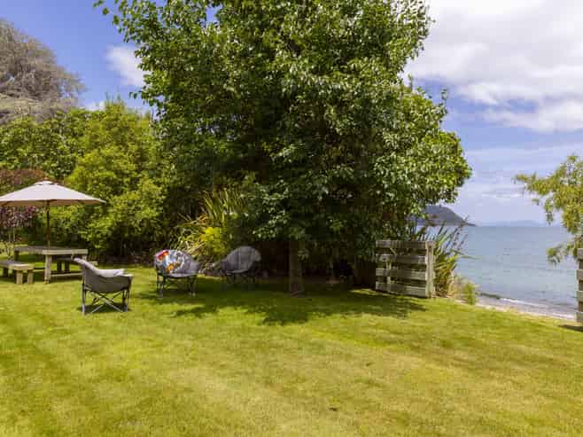 194 and 196 State Highway One, Waitahanui