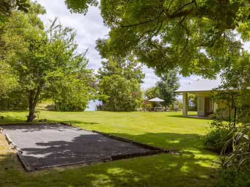 194 and 196 State Highway One, Waitahanui