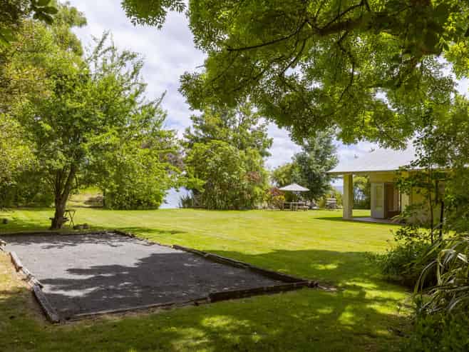 194 and 196 State Highway One, Waitahanui