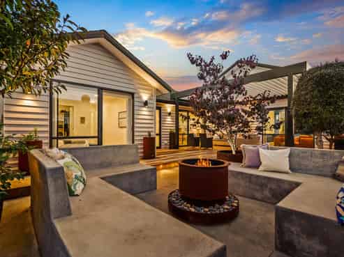 45 Pohutukawa Parade, Riverhead