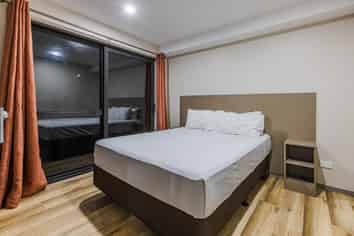 6/243 Mount Albert Road, Sandringham