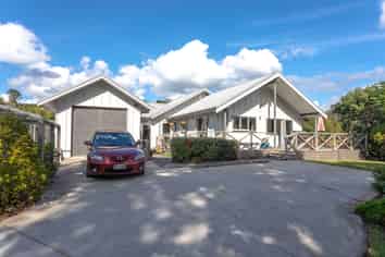 2 Scott Drive, Cooks Beach