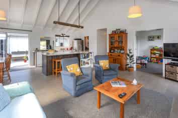 2 Scott Drive, Cooks Beach