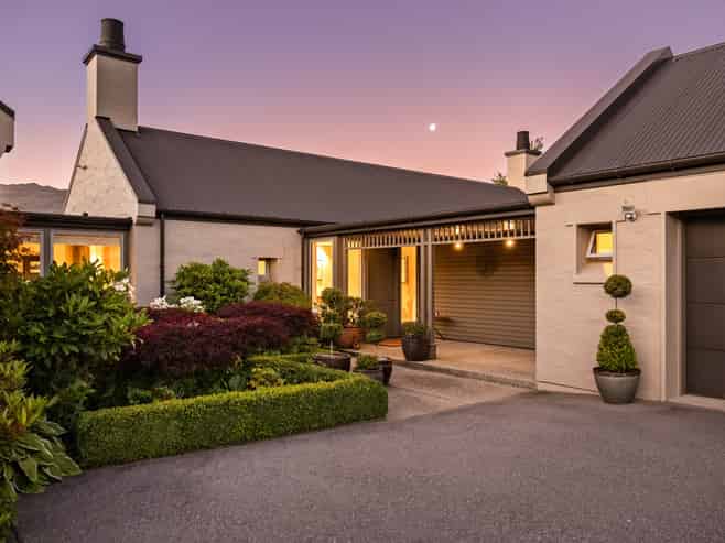 112 Domain Road, Dalefield