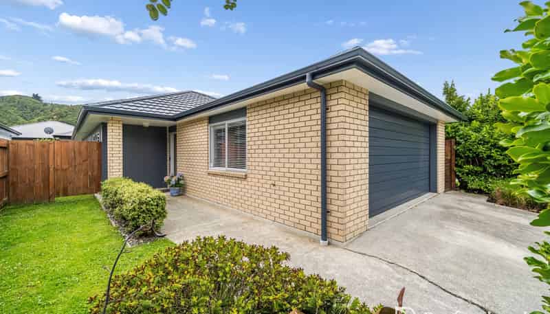 98 Farmer Crescent, Taita