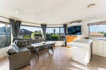 62 Rushgreen Avenue, Pahurehure