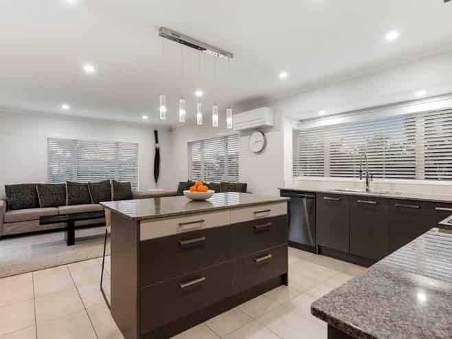 4 Rivoli Place, Karaka