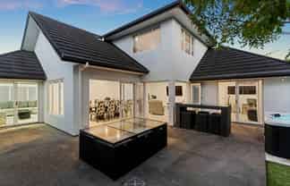 4 Rivoli Place, Karaka