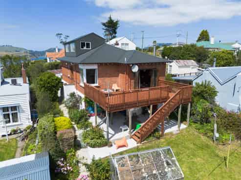 19 Constitution Street, Port Chalmers