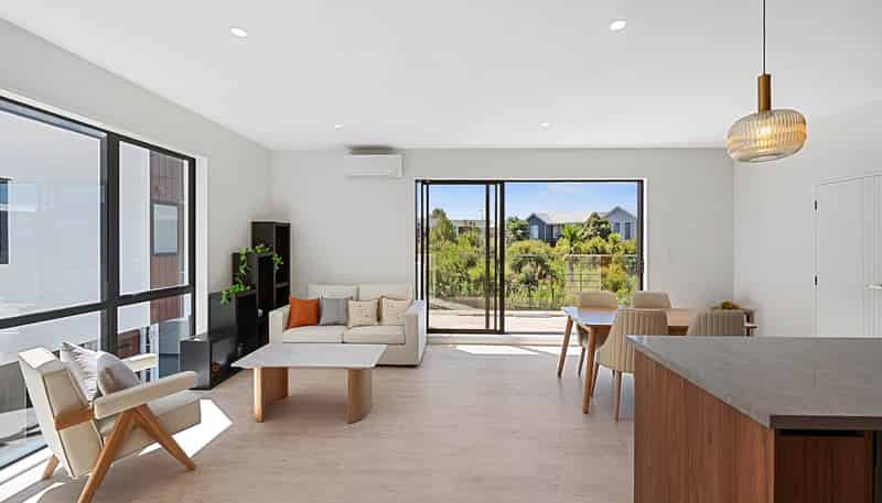 87 Joshua Carder Drive, Hobsonville