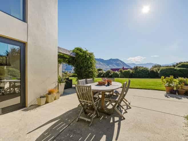 3 Atherton Place, Wanaka