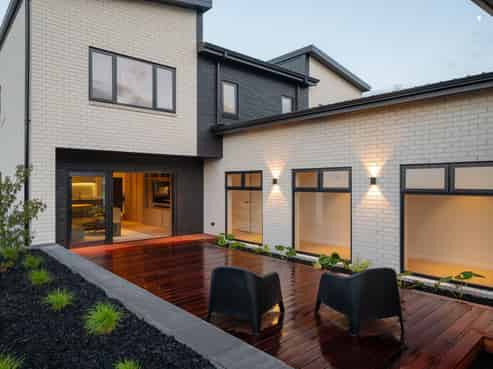 15 Kauri Point Drive, Rototuna North