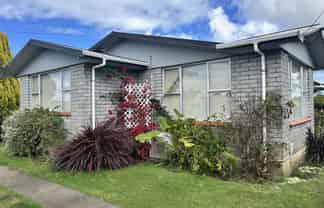 45 Dixon Ave, Hawera