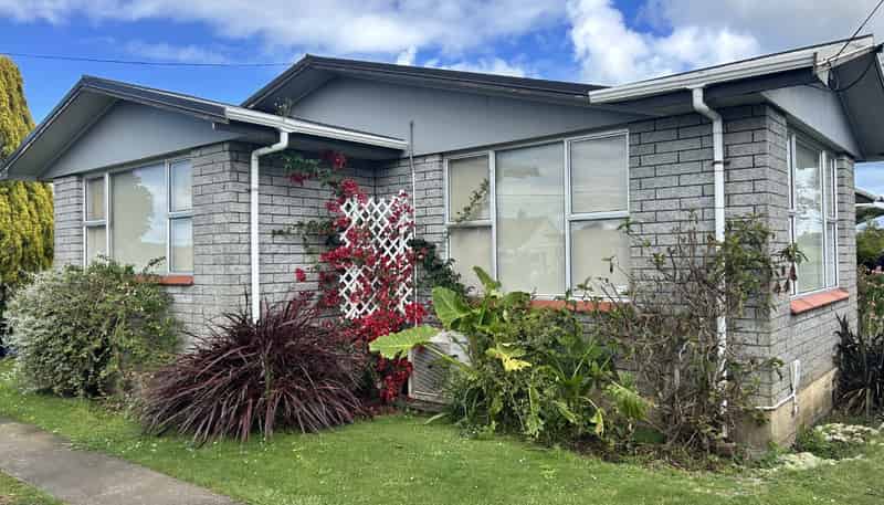 45 Dixon Ave, Hawera