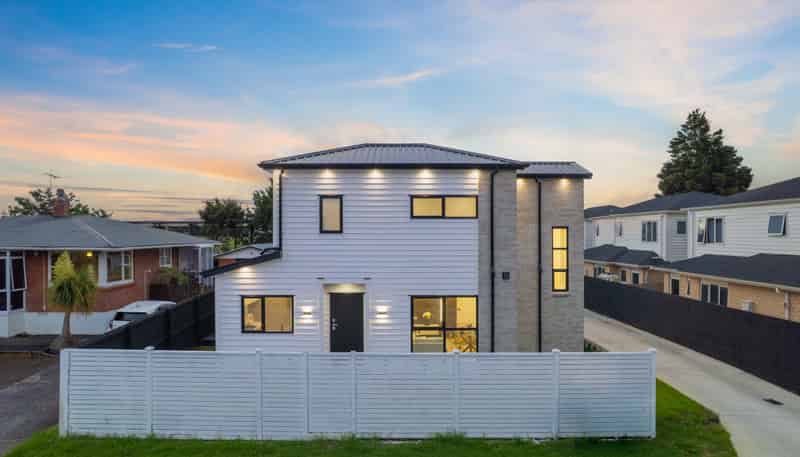 56 Mckean Avenue, Manurewa