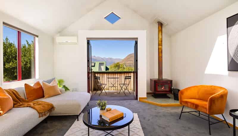 22B Evergreen Place, SUNSHINE BAY