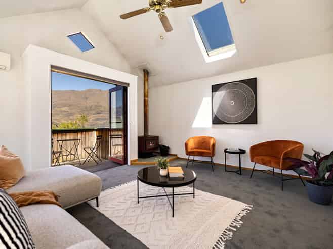 22B Evergreen Place, SUNSHINE BAY