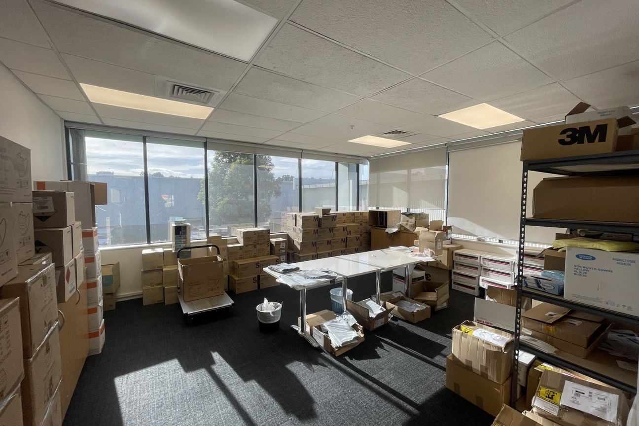 Quality fitted office space - Veel