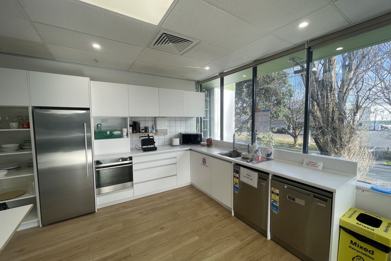 Quality fitted office space - Vaade 6