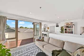 2/9 Cameron Street, Sydenham