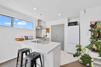 2/9 Cameron Street, Sydenham