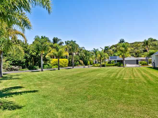 2 Platinum Place, Matapouri