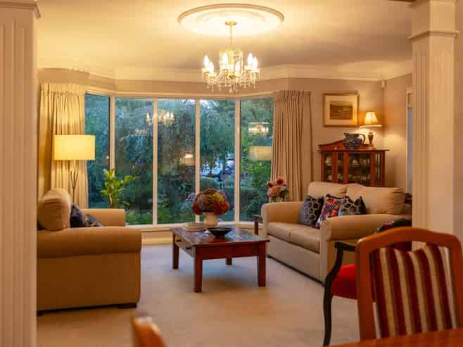 9 Ranara Court, West End