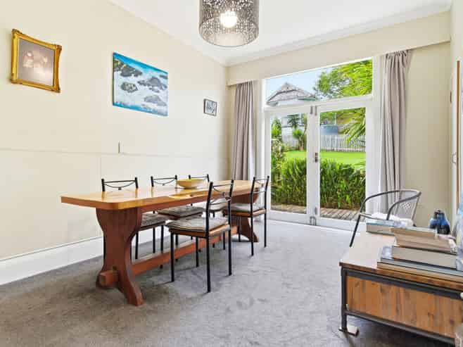 69 King Street, Hikurangi