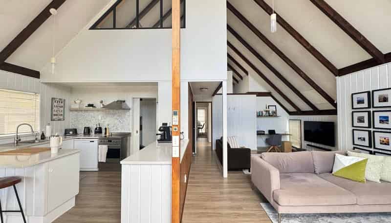 8B Himalaya Crescent, Lynfield