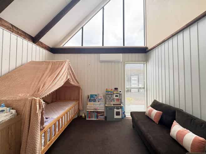 8B Himalaya Crescent, Lynfield