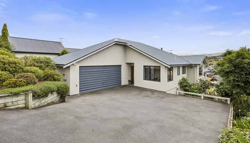 6 Joe Brown Avenue, Mosgiel