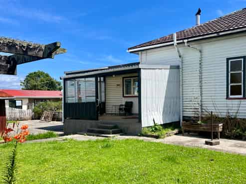 73 Romilly Street, Westport