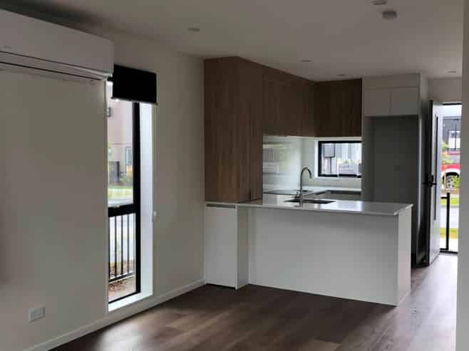 2/478 West Coast Road, Glen Eden