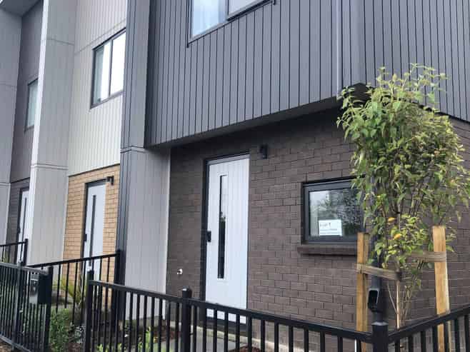 2/478 West Coast Road, Glen Eden