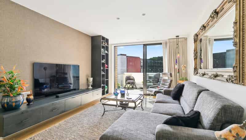 43 Erica Pabst Way, Island Bay