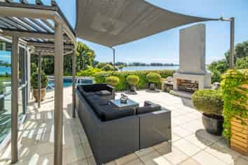 36 Derbyshire Lane, Karaka