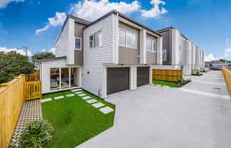 8/36 Halsey Road, Manurewa