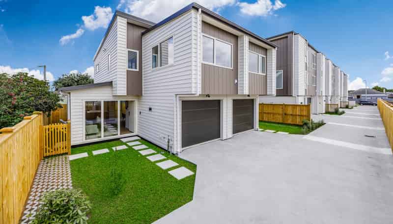 8/36 Halsey Road, Manurewa