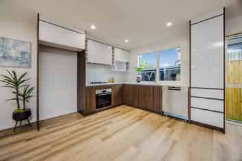 8/36 Halsey Road, Manurewa