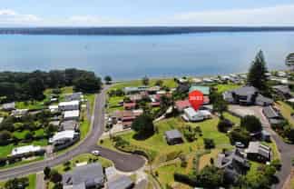 20, 22 Harbour View Road, Ongare Point, Katikati