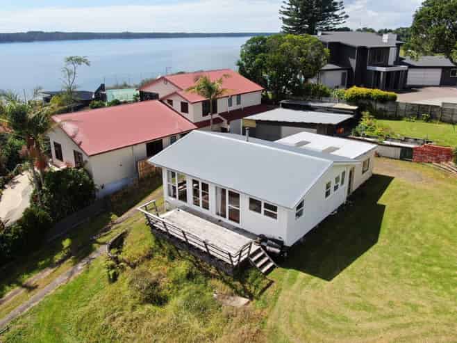 20, 22 Harbour View Road, Ongare Point, Katikati
